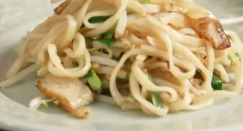 ニラ焼きそば 和田明日香TikTok