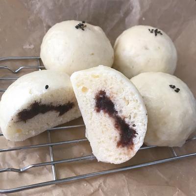 卒業・入学のお祝いに!「桜の紅白饅頭」