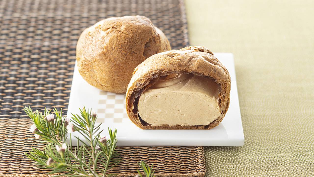 ローソン ぎっしり濃厚きなこが主役！きなこ＆粒あんに黒蜜がアクセントの王道和パフェ たまこ@コンビニスイーツ- エキスパート -Yahoo!ニュース