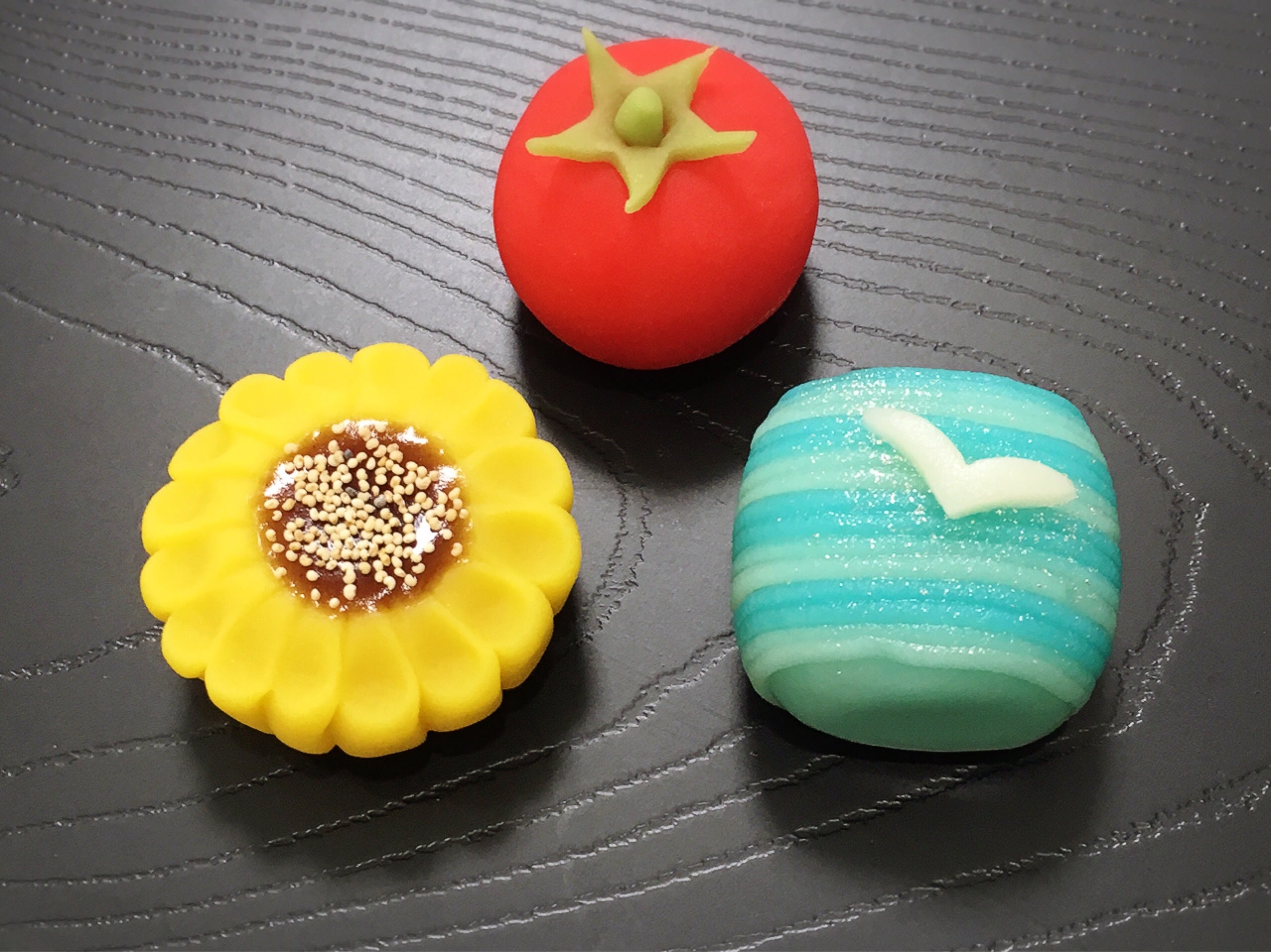 8月 『ひまわり』のねりきりの作り方〜さわってつくってたべる絵本〜Japanese traditional sweets art ver.