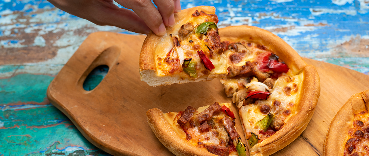 基本からアレンジまで！思わずつくりたくなる「余ったピザ リメイク」のレシピ集クックパッド