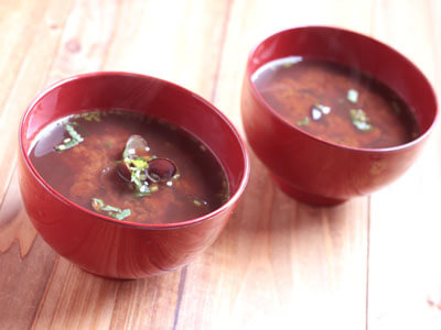 しじみとにらのみそ汁