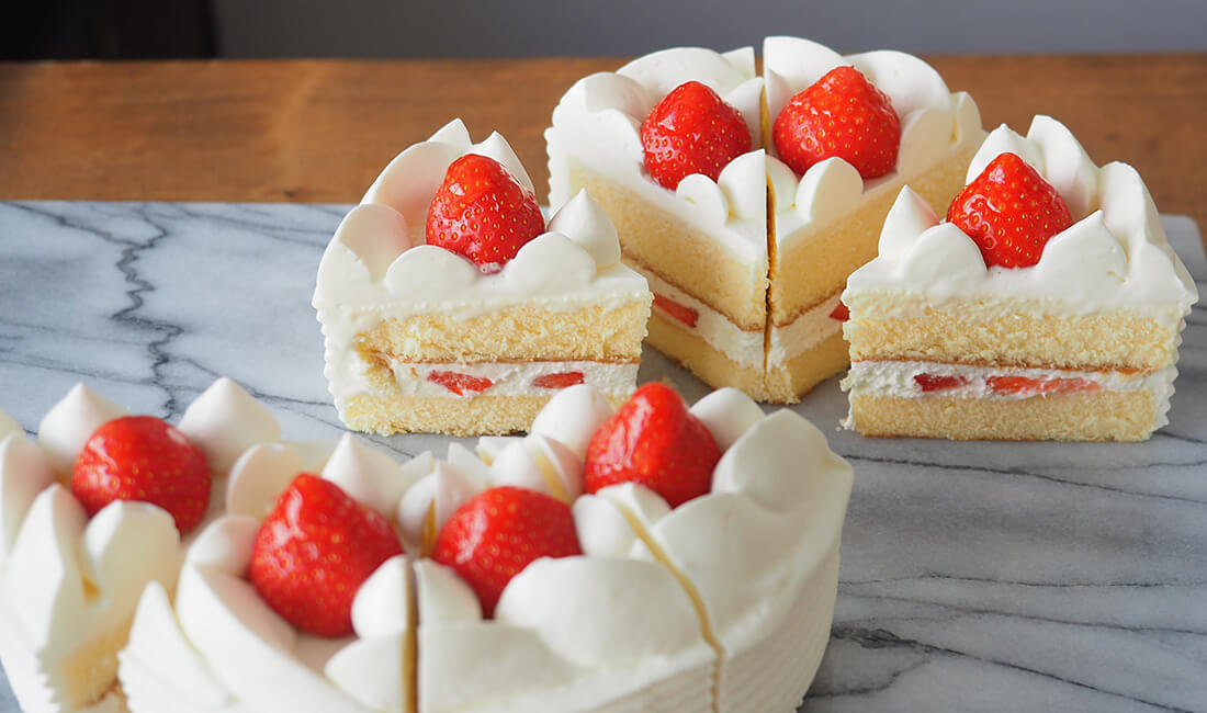 小麦粉不使用なので、フォークをいれるとしゅわしゅわ音がする、, とろける♬ スフレチーズケーキ