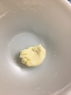 ◯炭酸まんじゅう 重曹で膨らませた、田舎まんじゅう。 昔はどこの家庭でも作られていて おやつにしたり、田植え・稲刈りの合間の小昼飯として食べていたそうです。朝採り館 でも人気の おまんじゅう です。根古屋亭 さんの炭酸まんじゅうは、源平合戦の時に