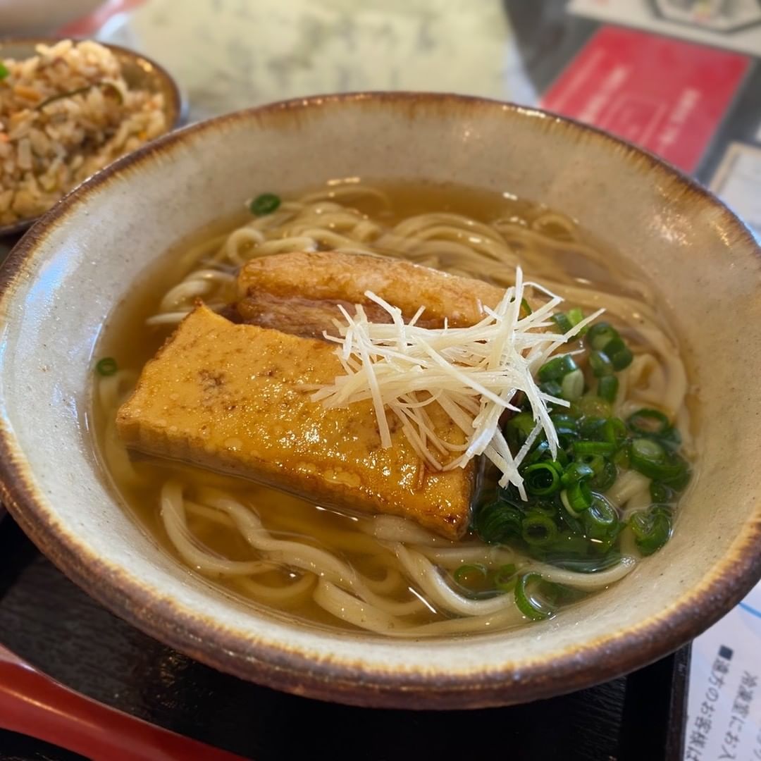 夜でも営業している貴重な沖縄そば屋！とにー星野リゾート