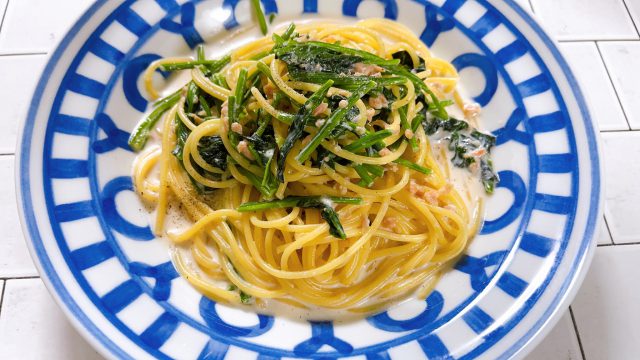 青のりとツナの和風クリームパスタ ✏︎レシピあり 青のりとツナを使った和風のクリームパスタ! クリームはつかわずに牛乳で。白だしと昆布茶で味を決めます‼︎ 昆布茶がいい働きしてます😊 ーーーーーーーーーーーーーーーーー ✏︎レシピ材料 2人分