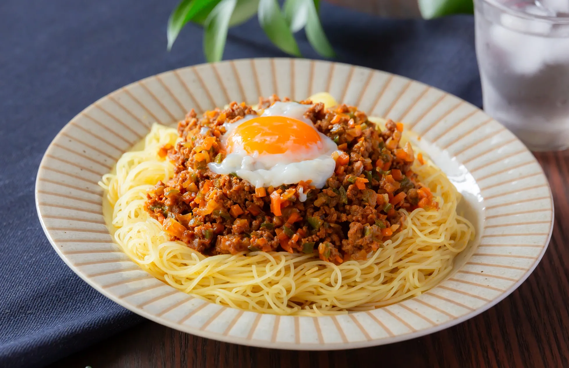 この一皿で栄養満点◎レンジで完成！本格キーマカレ