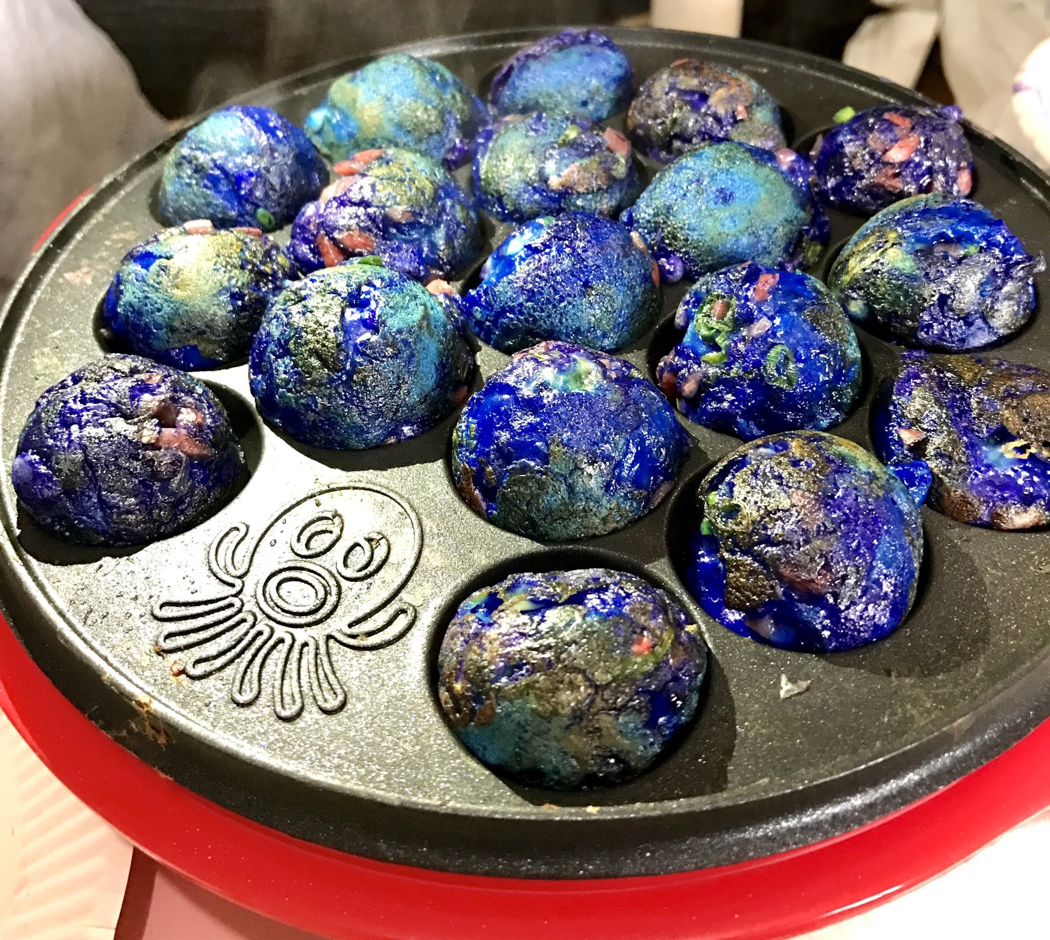 青い料理が人気の理由と商品を紹介！とってもフォトジェニック！食・料理オリーブオイルをひとまわし