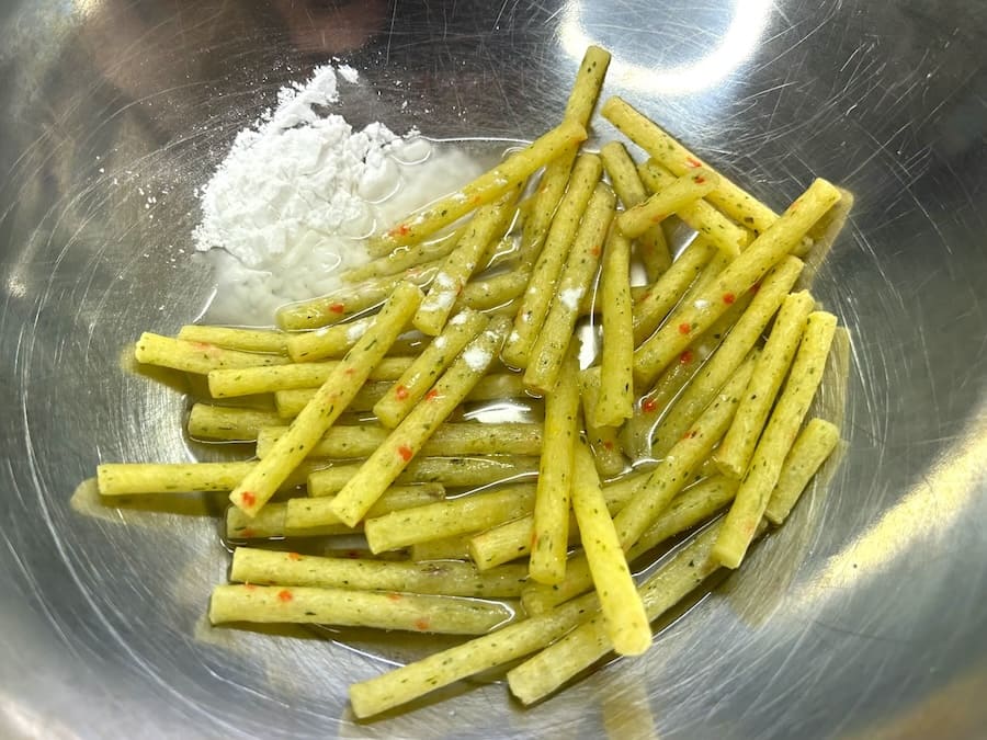 グランプりこ！！ 『じゃがりコロッケ×じゃがチキ』じゃがりこ公式WEBサイト じゃがりこチャンネルカルビ