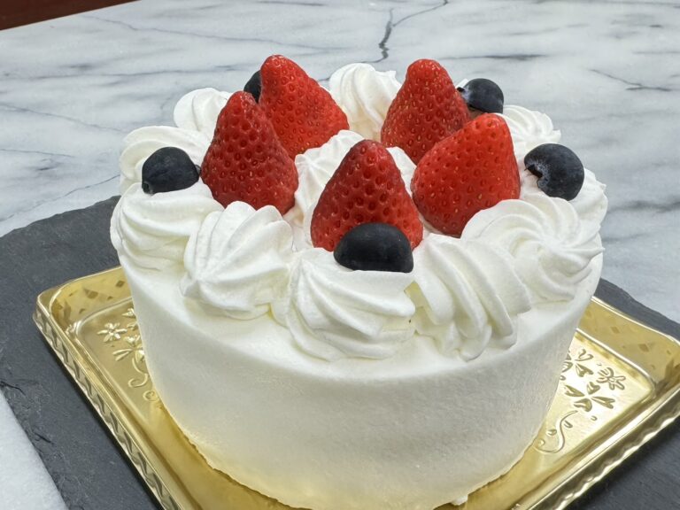 苺のショートケーキ SS・S・M・Lアニバーサリースイーツ お誕生日・お祝い洋菓子株式会社不二家