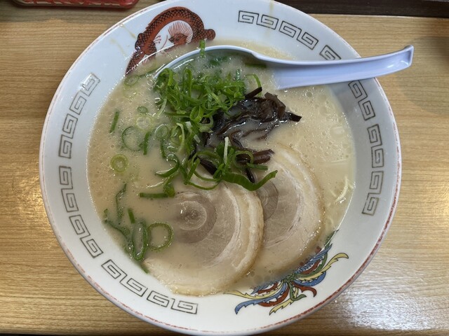 博多駅構内めん街道にある博多ラーメン店』by HAPPIN博多らーめん Shin-Shin 博多デイトス店のクチコミ フォートラベル