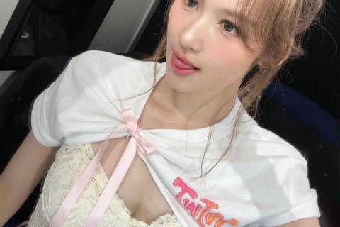 TWICE日本人メンバーミナの乳首がスケスケと話題｜激裏情報