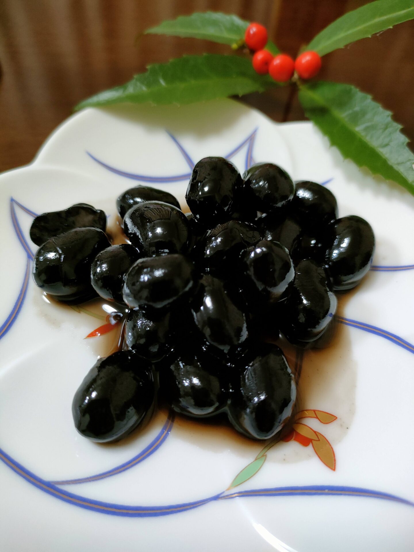 簡単！重曹いらずの黒豆の煮方 レシピ：白ごはん.com