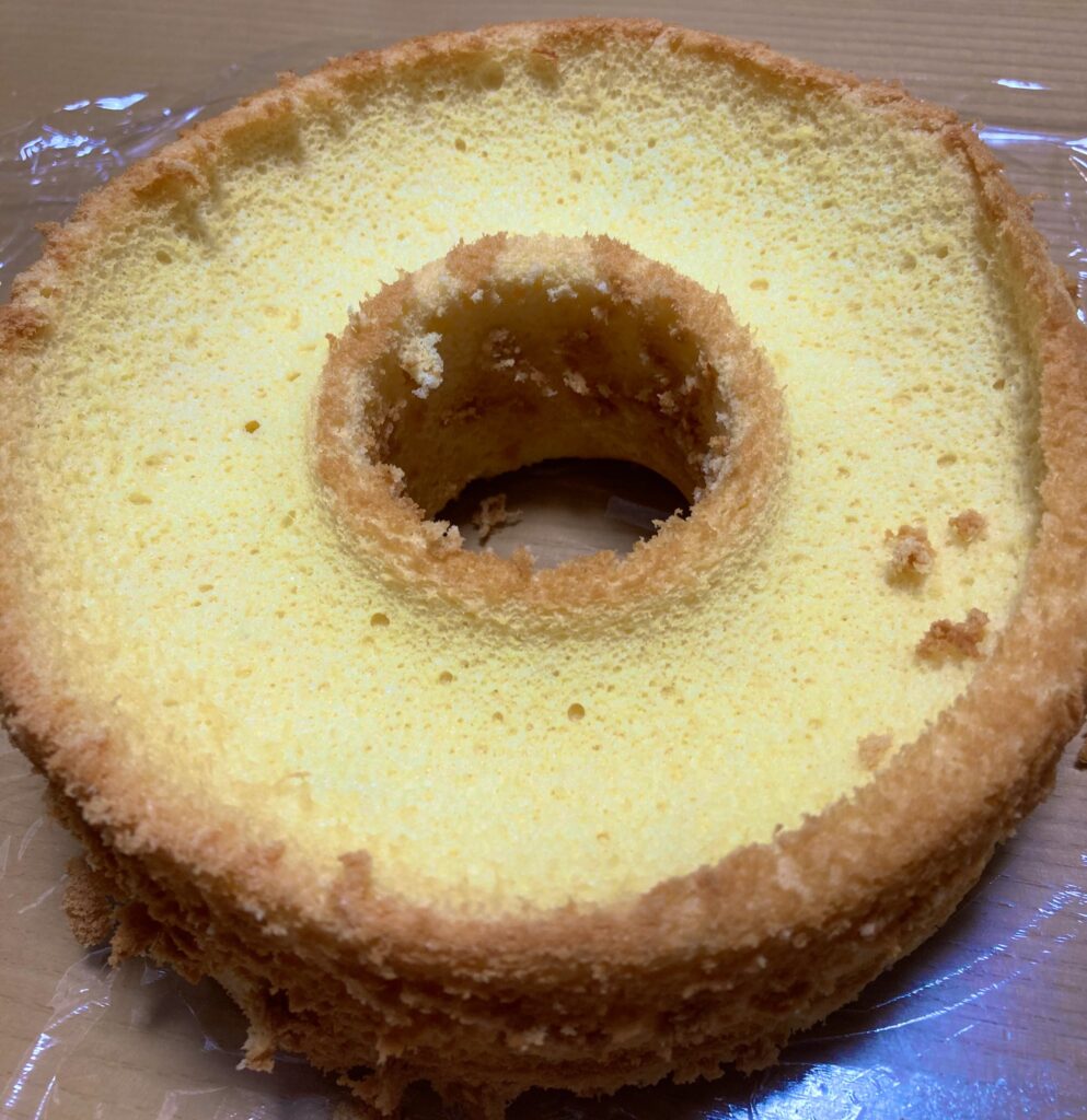 シフォンケーキの上が生っぽい？3つの原因と私の対策シフォンケーキ教室 埼玉 – すぐに仕事に活用できる25のレシピが学べる、埼玉のマニアックな米粉 シフォンケーキ教室sweetsmyu