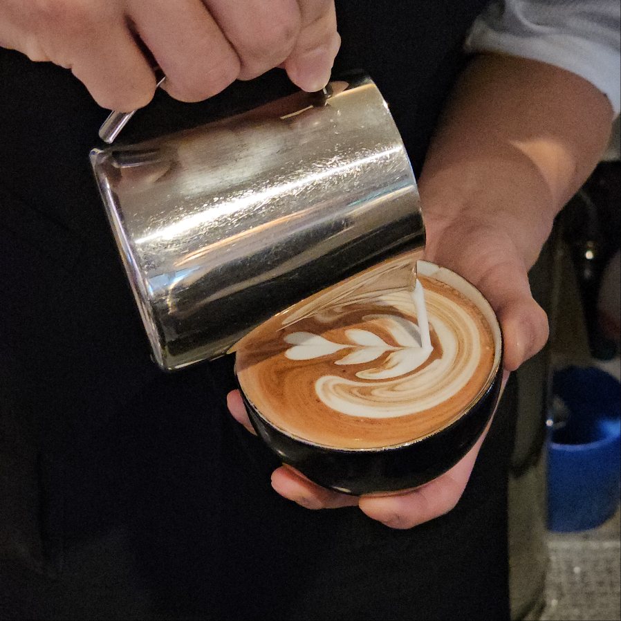 海外でも話題の日本人が作る立体ラテアート! 3Dカプチーノ制作のポイントを教えてもらっちゃったよ♪Pouch ポーチ