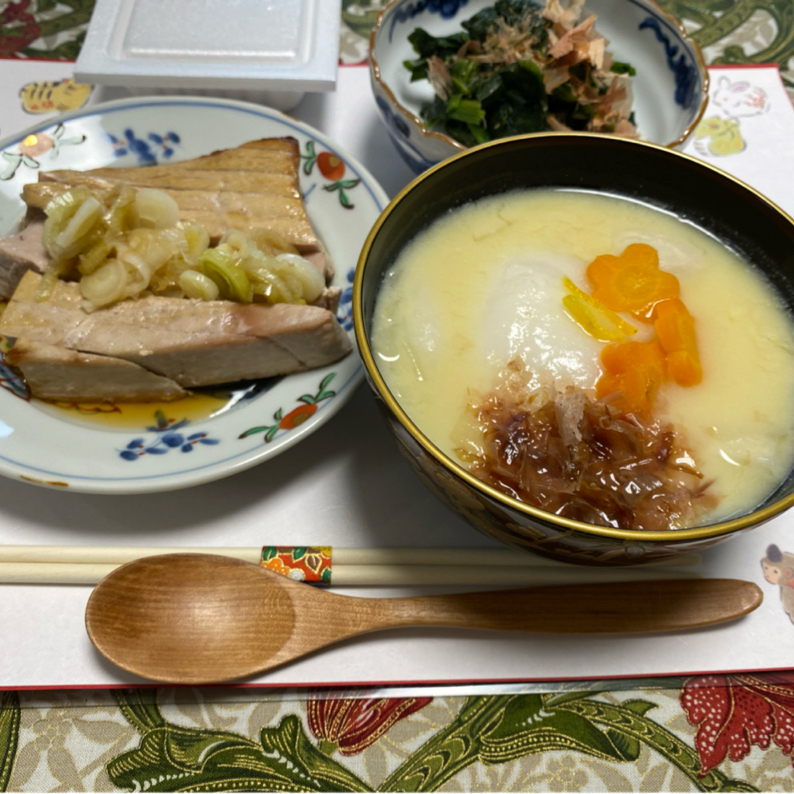 味もお腹も大満足！おもちが入ったスープレシピ5選 - レタスクラブ