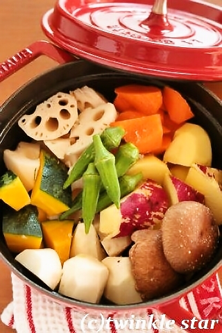 ストウブDE〜蒸し野菜