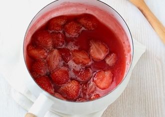 苺のコンポートタルトISTORIA