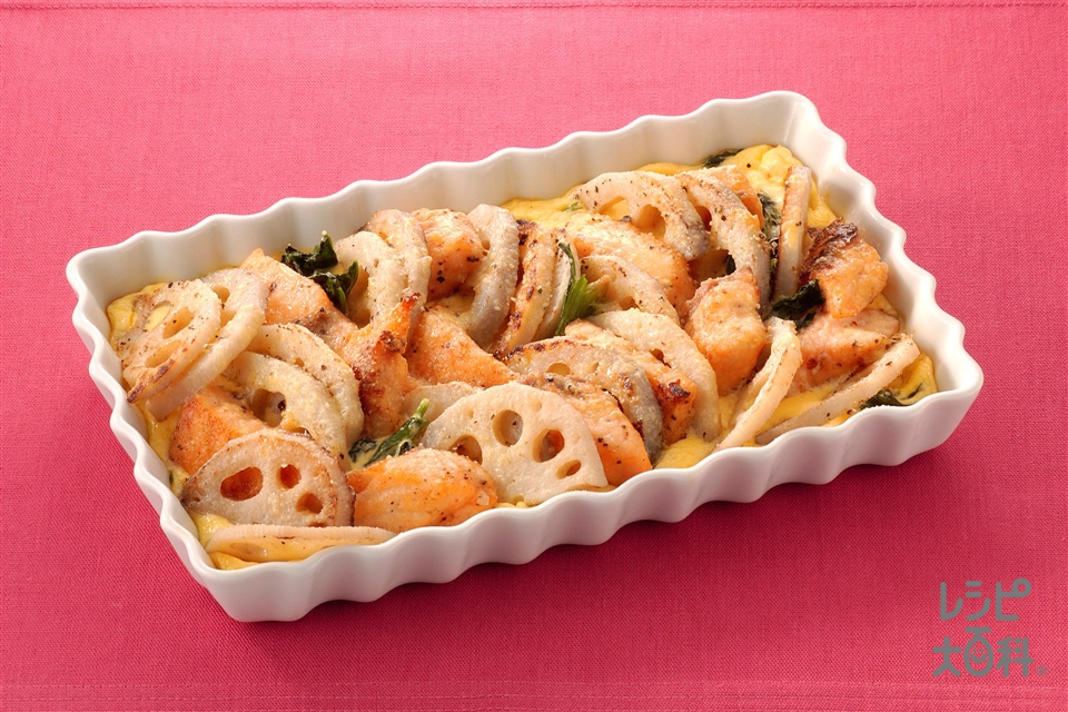 かぼちゃとほうれん草のグラタンの献立 副菜：シーフード サラダ、汁物：彩りトマトの冷たいじゃがいものスープ 献立・メニュー 味の素パーク たべる楽しさを、もっと