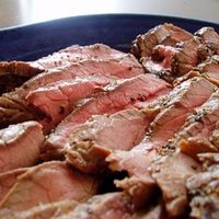 オーブンがなくても！フライパンや魚焼きグリルを使ったローストビーフの作り方ハウジーマガジン