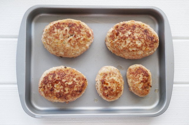 明太れんこんのふわふわ豆腐ハンバーグ - つくりおき食堂