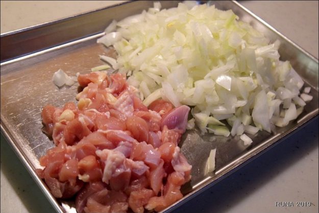 オムライス チキンライスにしょうゆを隠し味で