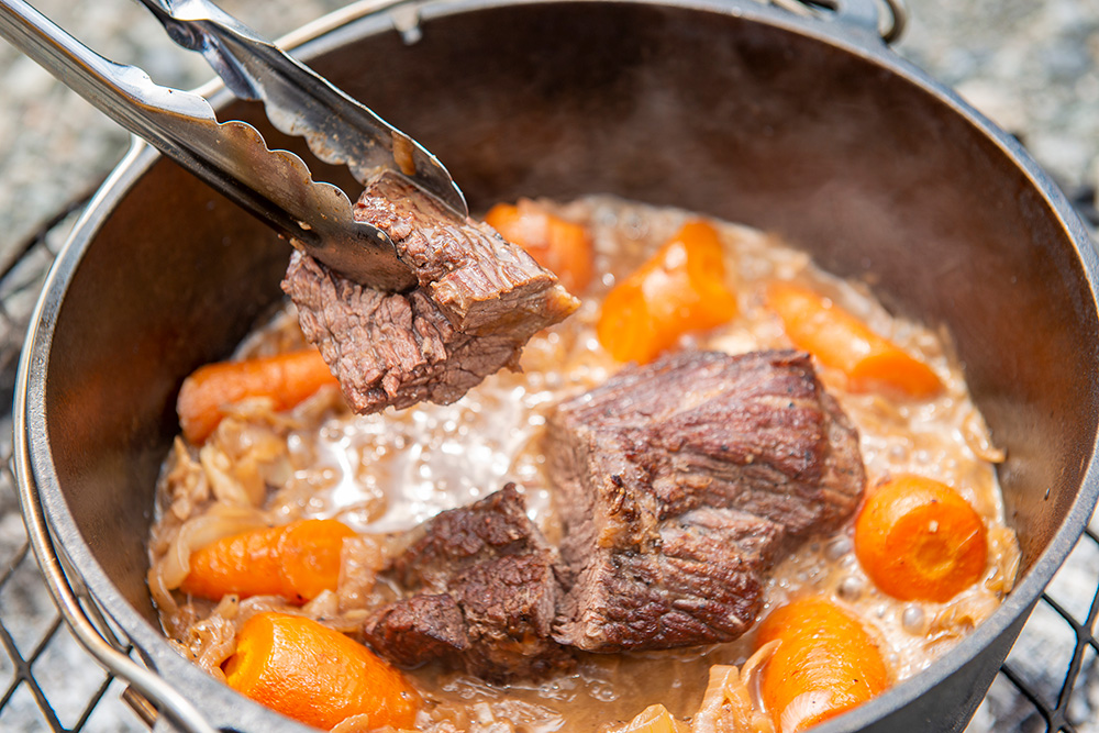 絶品肉塊料理 つくらないと損!焚き火でつくる塊肉の美味しいつくり方 – ガルビィプラス