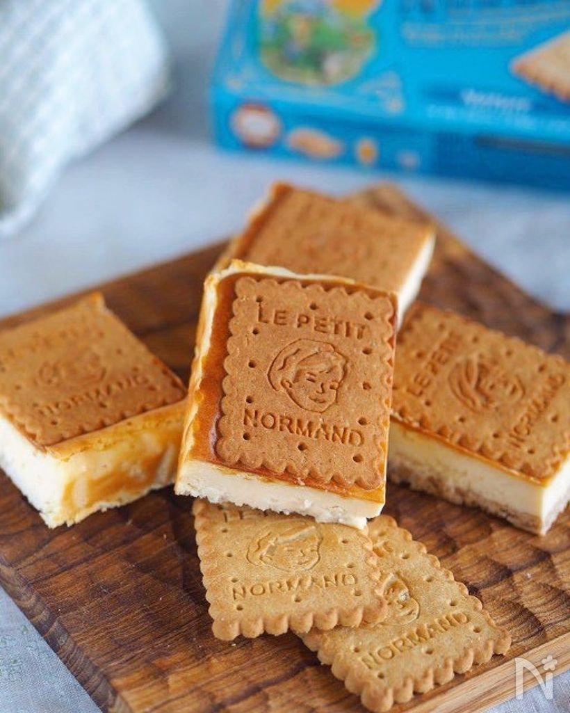 人気の水切りヨーグルトでオレオチーズケーキ風のレシピ。レンジで簡単作り方。生クリームなし。 - つくりおき食堂