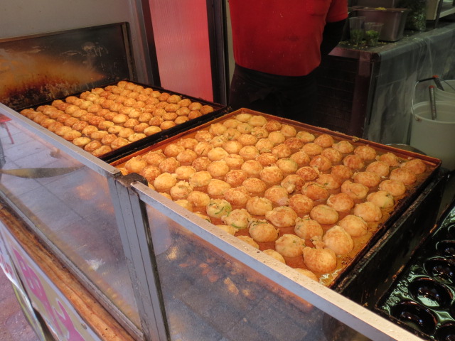 大阪・なんばグランド花月に新名所！人気芸人とのコラボを楽しもうるるぶ&more