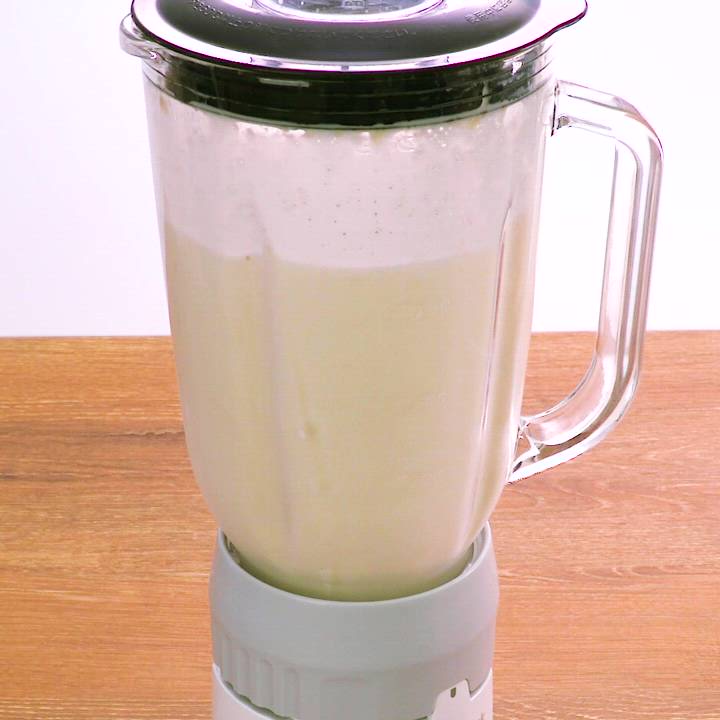 とろっと濃厚。「バナナスムージー」の簡単な作り方・レシピ