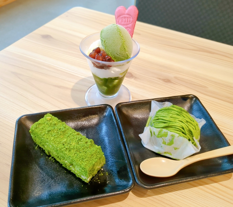 スシロー おすしパフェのカップでオリジナルおすしパフェを楽しむ - 都会で12年働いてウつになったので 青森を遊び倒ス事にした