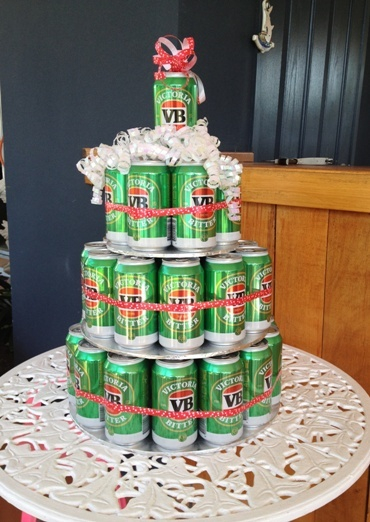 超ビッグサイズの『ビールタワーサーバー』でパーティーを盛り上げろ