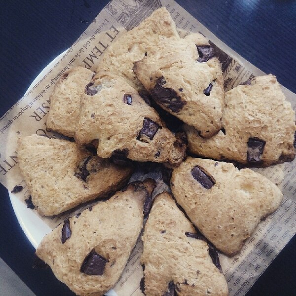 みんなが大好き☆スタバのチョコチャンクスコーンの手作りレシピまとめ - macaroni