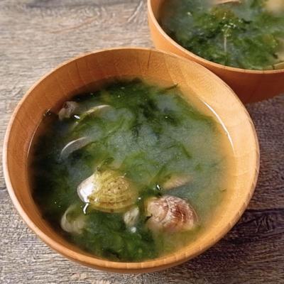 ピリ辛肉じゃがと、あさりのお味噌汁陽と灯りのあつまる場所