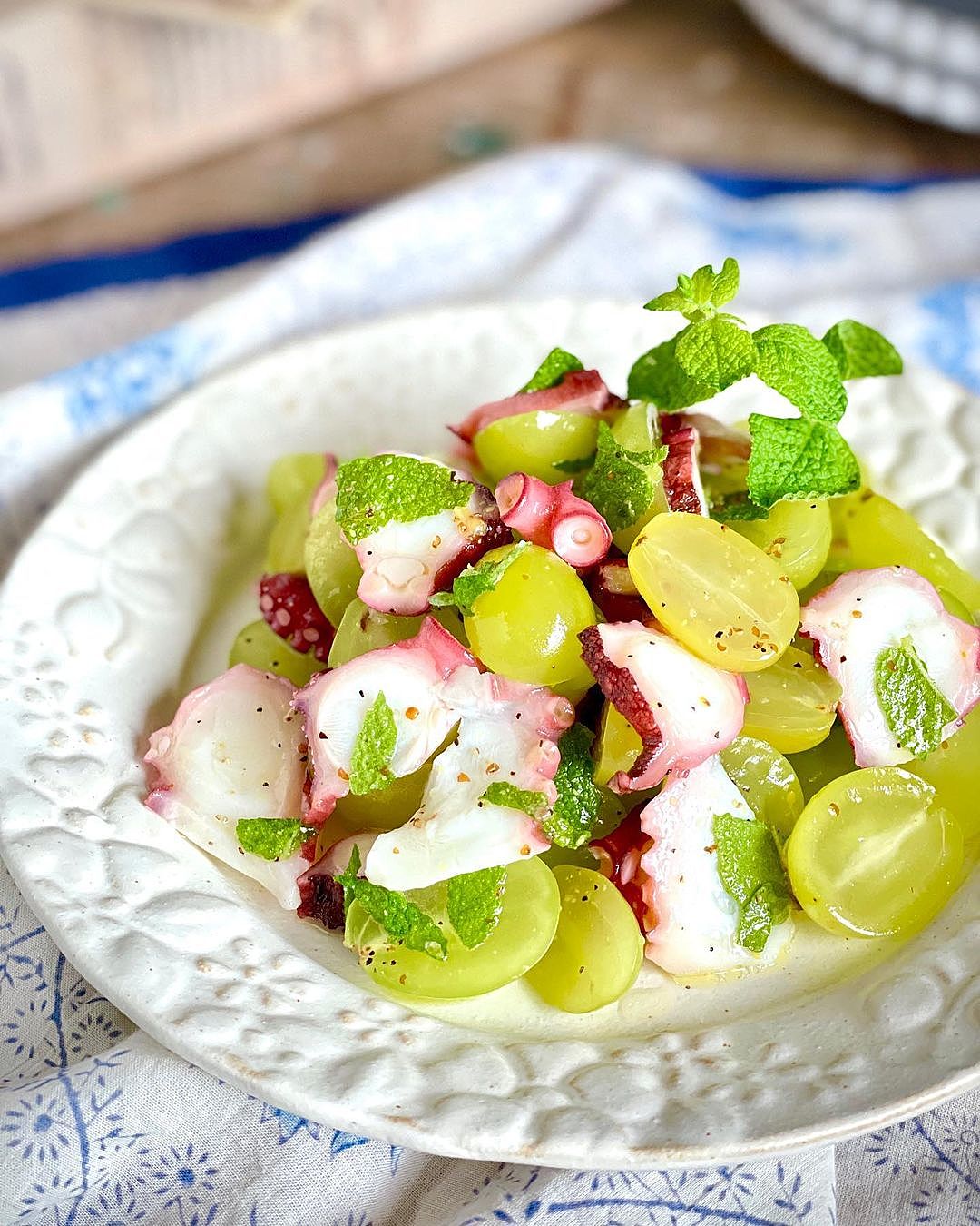 シャインマスカットのタルティーヌ ベーコンときのこのバルサミコソテーサラダ むむSnapdish スナップディッシュID:uj4Tea