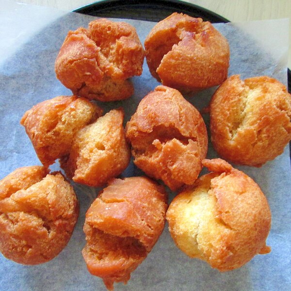 モチモチ食感で体にやさしいサーターアンダギー-ドーナツハウス LOOP-&LOHAS