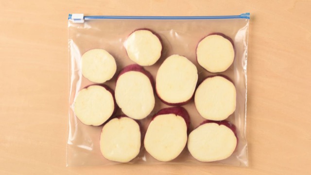 さつまいもカットして生で冷凍保存