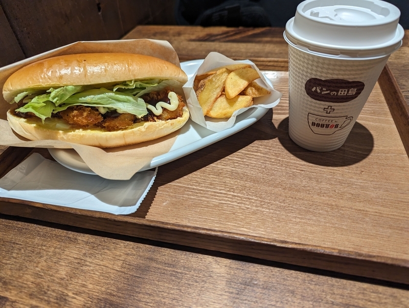 コッペ田島 柏酒井根店』甘い系もお惣菜系も♪できたて大きなコッペパン