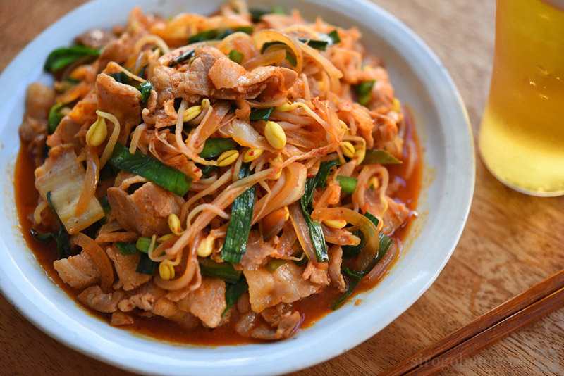 簡単！ 豚キムチの人気レシピ。甘めのふわふわ卵が大正解♡ ごはんにもおつまみにも三越伊勢丹の食メディアFOODIE フーディー