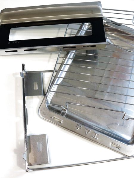 頑固な焦げとニオイを解消！魚焼きグリルの掃除方法 –アールクリーニング 東京のエアコン掃除・ハウスクリーニング