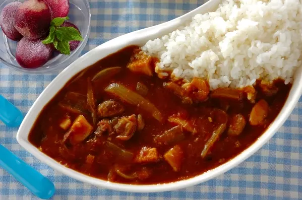 お店級のエビカレーが作れた！ おうちカレーを華やかに彩るハウス食品の新作「レッドカレー」が優秀 食楽web- Yahoo!ニュース