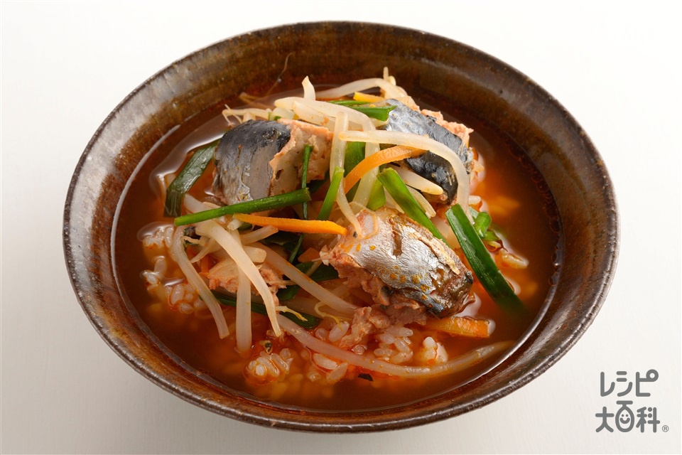 さば缶で簡単 味噌雑炊