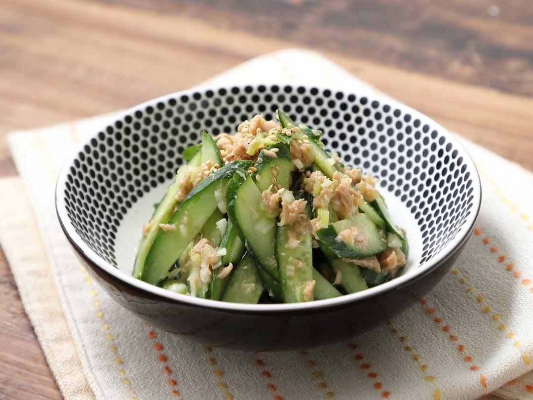 レシピあり, 「ピリ辛無限きゅうり炒め」の作り方 * 暑い季節にぴったり♡ピリ辛・さっぱりがポイントのきゅうりの炒め物レシピのご紹介❤︎ *今回のレシピは、, @harapeko.bivouac さんに作ってもらいました！ * ∴♔∴∴♔∴∴♔∴∴♔∴∴♔∴∴♔∴∴♔∴∴♔∴∴♔∴∴♔∴,気軽にフォローして下さいね❤︎, いいねやコメントも励みになります！, 公式アカウント⇰〖