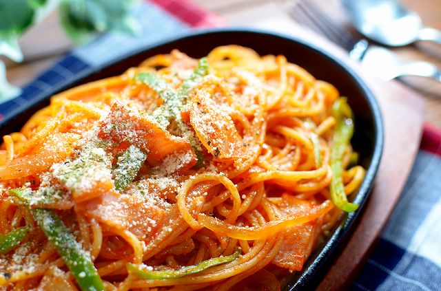 ナポリタンの隠し味11選！プロの味を再現する4つのコツもご紹介Saji+ さじたす