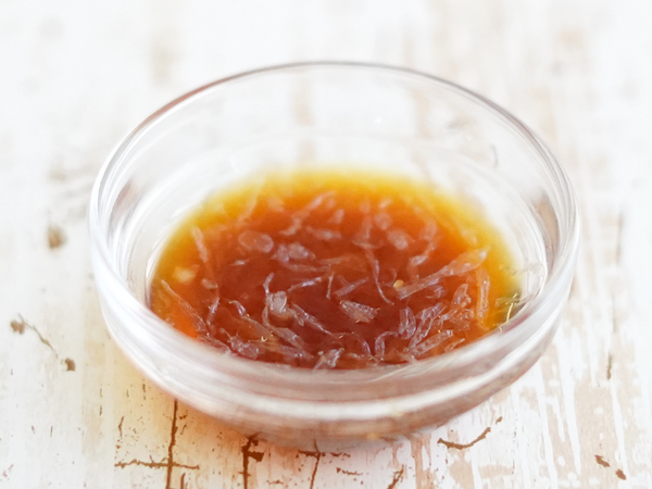 ごま油をきかせた、薬味たっぷり梅しらす丼の作り方。 – 梅色生活