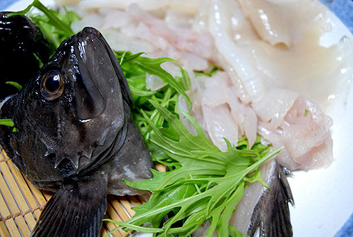 室蘭の「クロソイ」漆黒の輝き、B級グルメに続け - 日本経済新聞