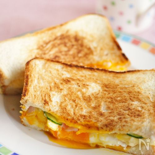 チーズたっぷり明太ポテトのホットサンド館長の台所