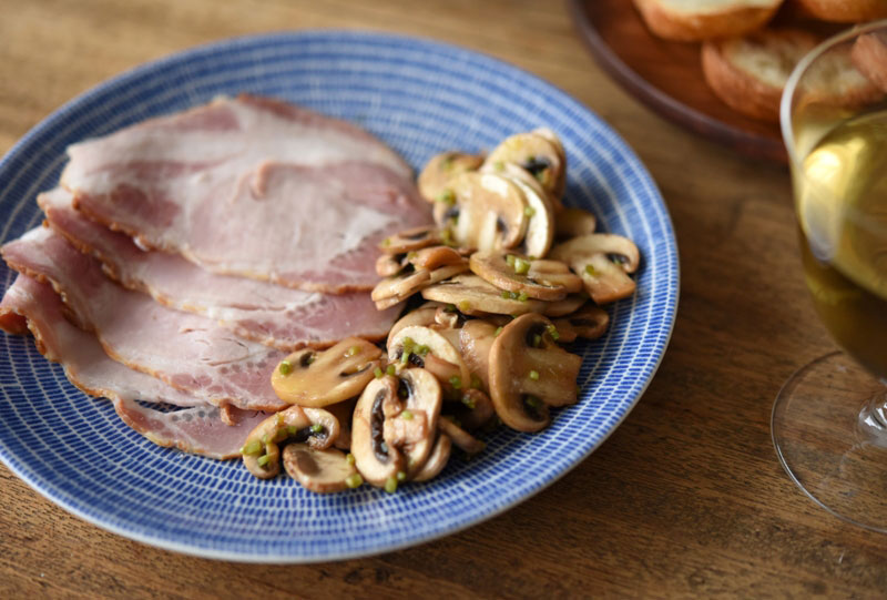 生で味わう春菊とマッシュルームのサラダ。 」を作ってみました！もりくみこ くみんちゅ 公式サイト〜こだわるけどとらわれない