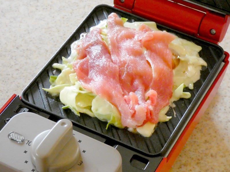 ホットサンドメーカー 電気 2枚 おしゃれ かわいい ホットサンド 両面焼き マルチサンドメーカー IMS-902-W IMS-902-R アイリスオーヤマ電気ホットサンドメーカーのおすすめ12選パン以外のレシピ・口コミもランク王