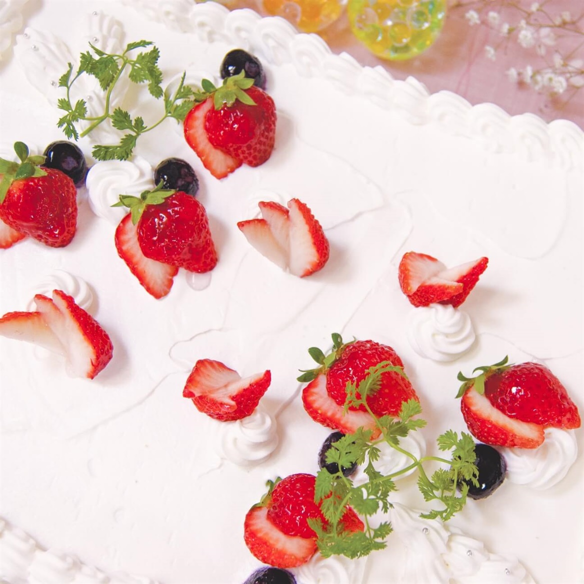 業務スーパーの冷凍スポンジケーキ「お手軽スポンジシート」はしっとり美味! 誕生日ケーキにおすすめアレンジレシピ3選イチオシichioshi